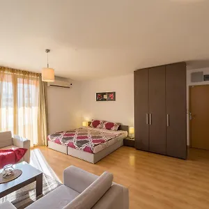 https://academica-apart.sofiahotelsbg.com